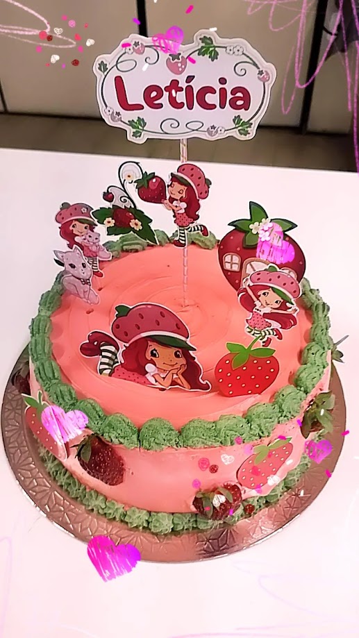 Bolo Ninho com Morango